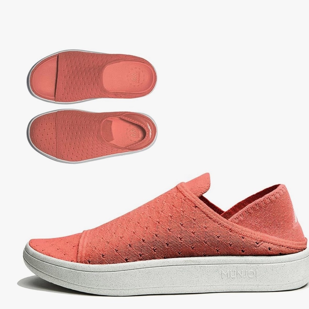 Brand New Munjoi 4-in-1 convertible shoes: sneaker, mule, open toe, sandal